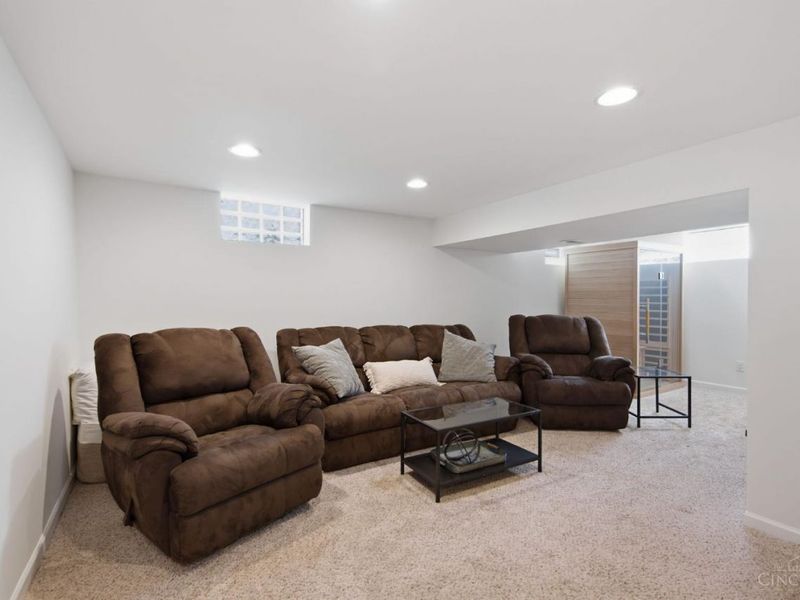 7905 Mapleleaf Drive, Madeira, OH 45243 Photo 30