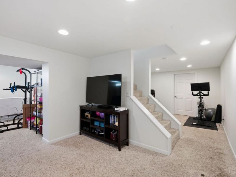 7905 Mapleleaf Drive, Madeira, OH 45243 Photo 32