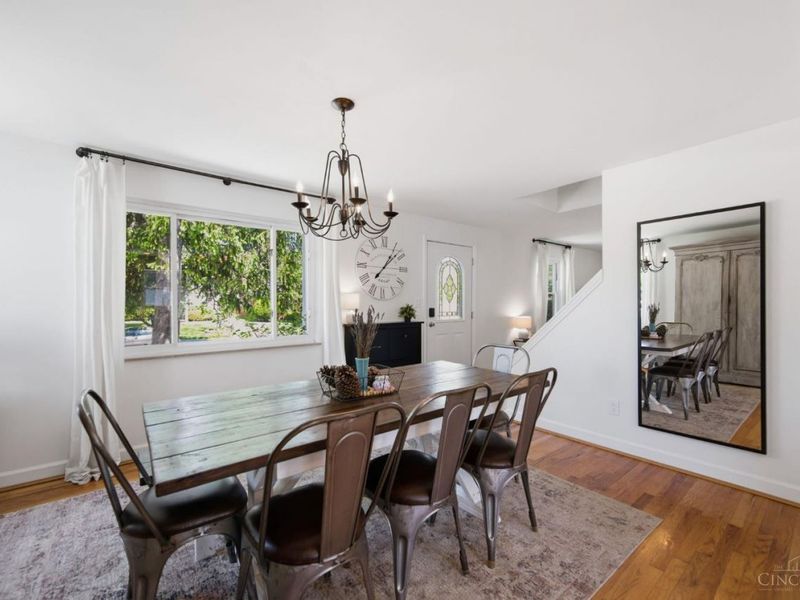 7905 Mapleleaf Drive, Madeira, OH 45243 Photo 6