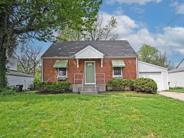 51 Gambier Circle, Greenhills, OH 45218