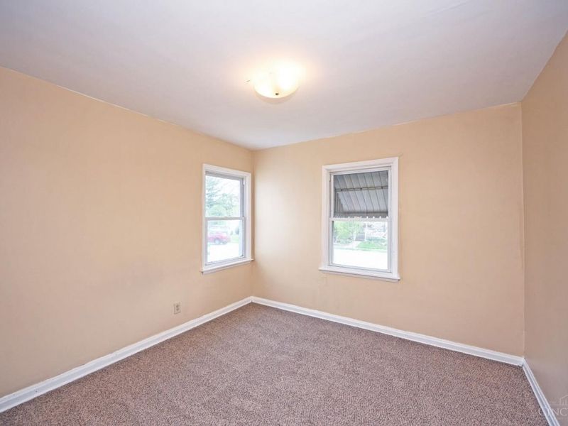 51 Gambier Circle, Greenhills, OH 45218 Photo 12