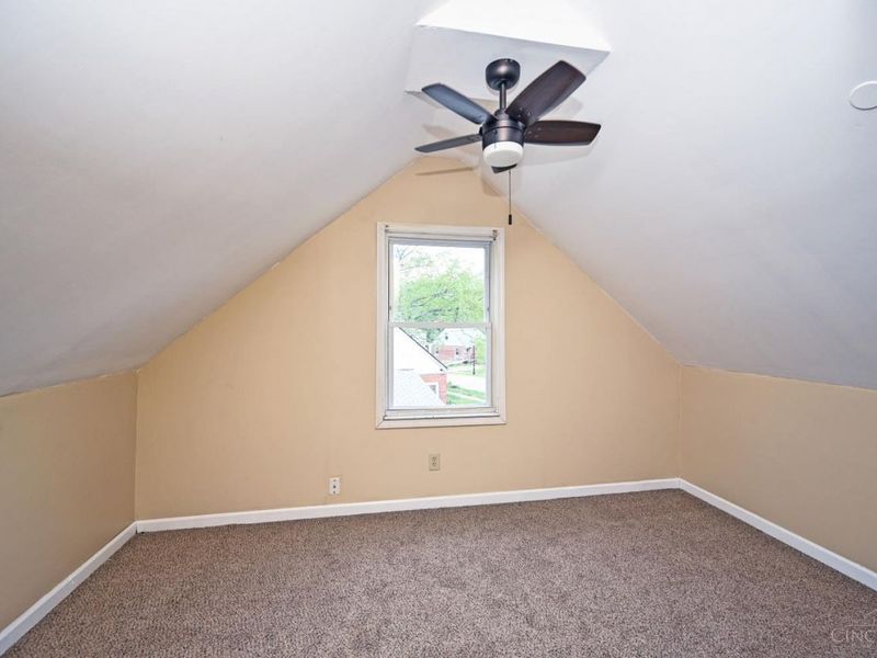 51 Gambier Circle, Greenhills, OH 45218 Photo 20