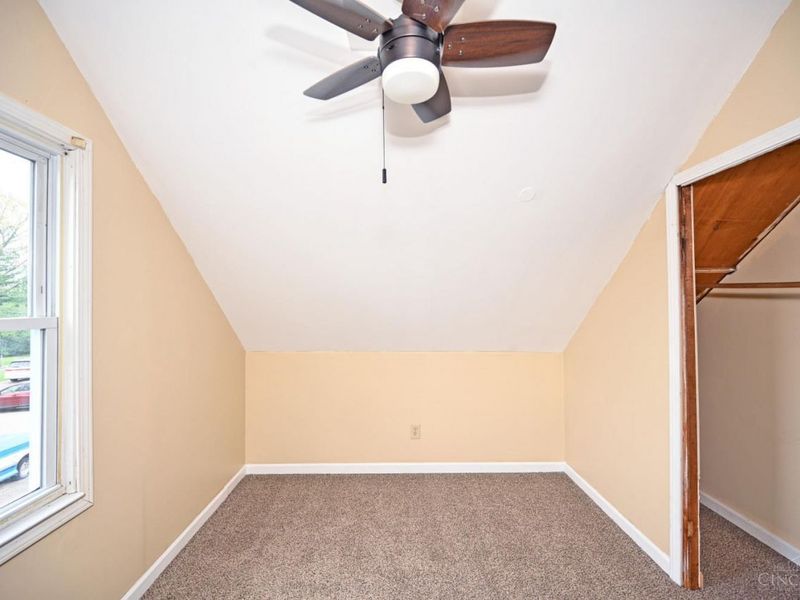 51 Gambier Circle, Greenhills, OH 45218 Photo 21