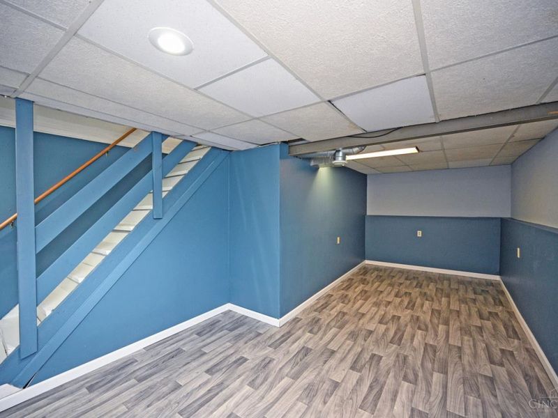 51 Gambier Circle, Greenhills, OH 45218 Photo 23