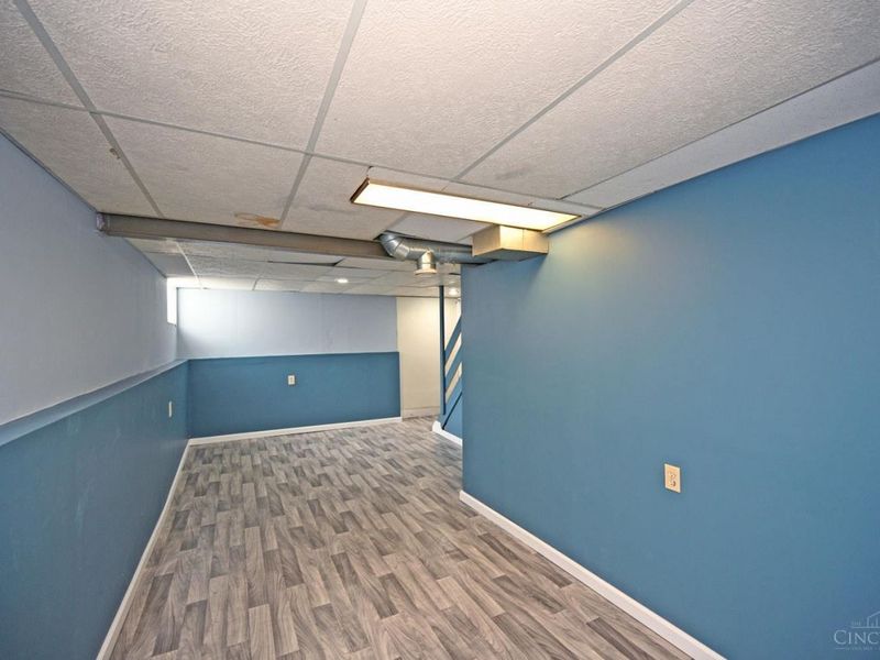 51 Gambier Circle, Greenhills, OH 45218 Photo 24