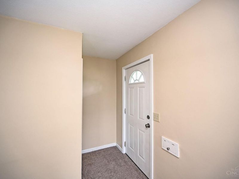 51 Gambier Circle, Greenhills, OH 45218 Photo 3