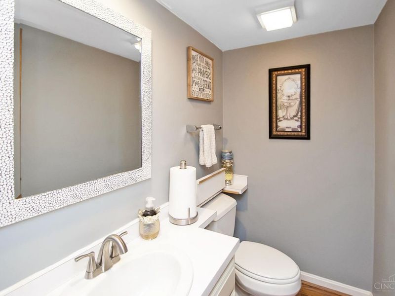 9011 Foxhunter Lane, Symmes Township, OH 45242 Photo 13