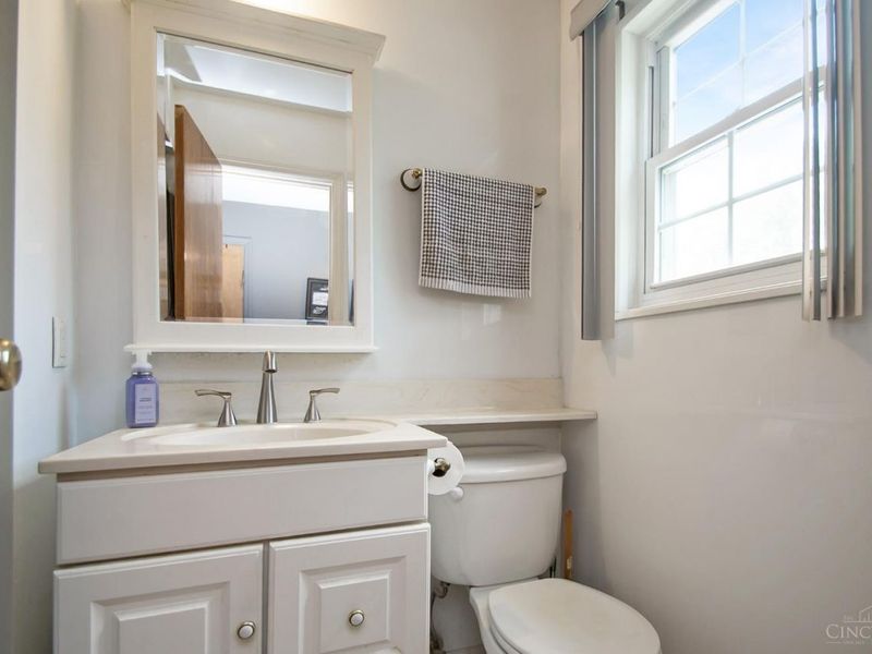 9011 Foxhunter Lane, Symmes Township, OH 45242 Photo 22