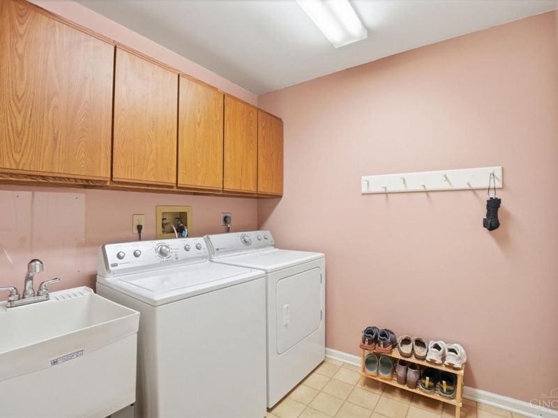 3818 Sherbrooke Drive, Evendale, OH 45241 Photo 25