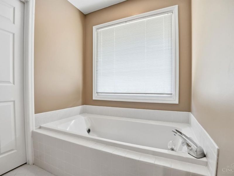 3818 Sherbrooke Drive, Evendale, OH 45241 Photo 34