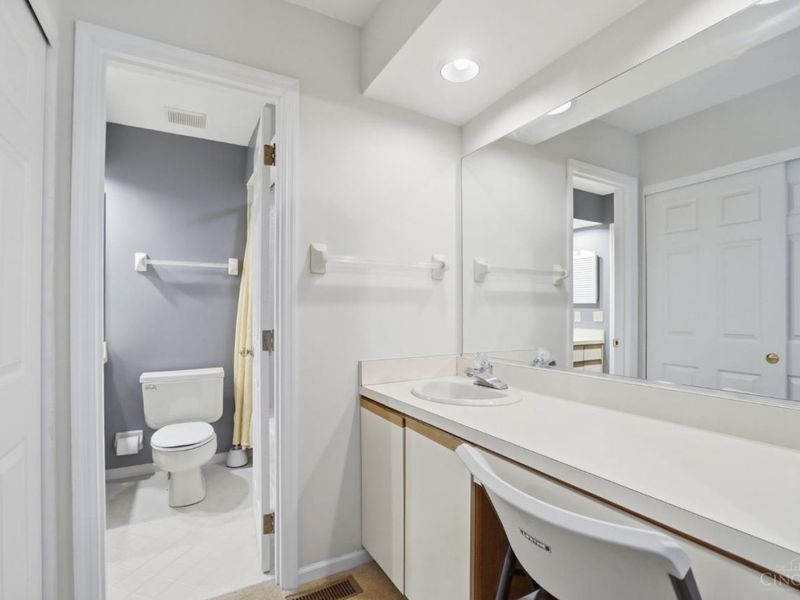 3818 Sherbrooke Drive, Evendale, OH 45241 Photo 39