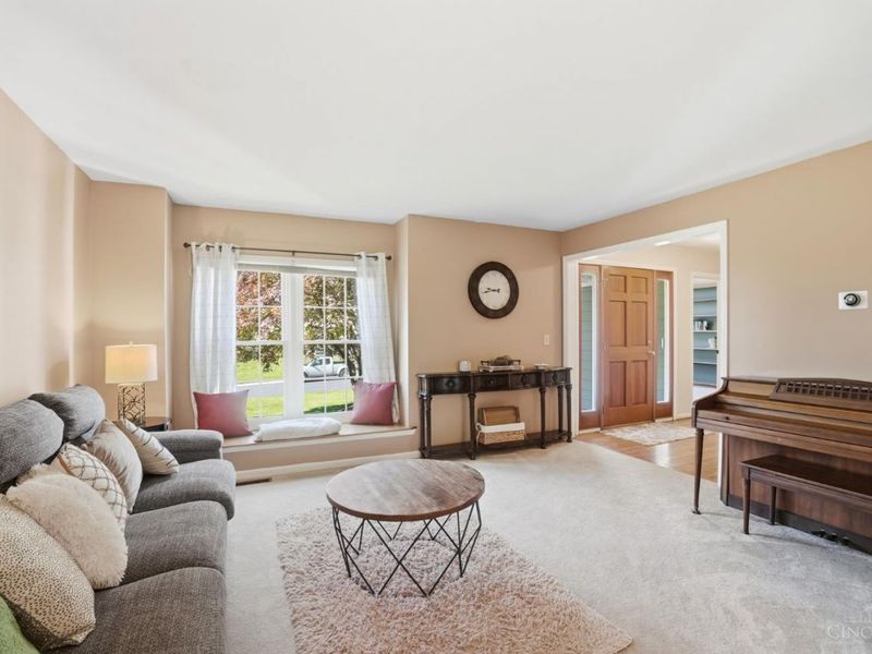 3818 Sherbrooke Drive, Evendale, OH 45241 Photo 6