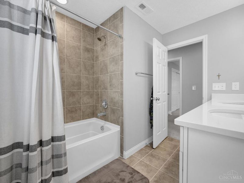 7065 Valleycrest Drive, Anderson Twp, OH 45230 Photo 32