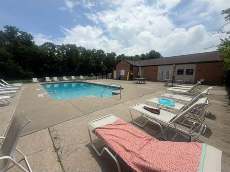 4908 Chalet Drive, Unit 405, Saint Bernard, OH 45217 Photo 20