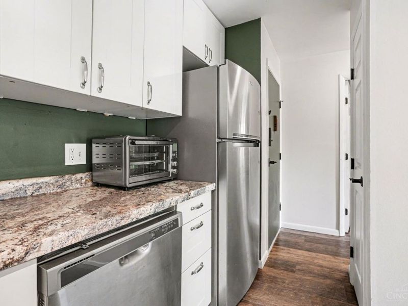 4908 Chalet Drive, Unit 405, Saint Bernard, OH 45217 Photo 9