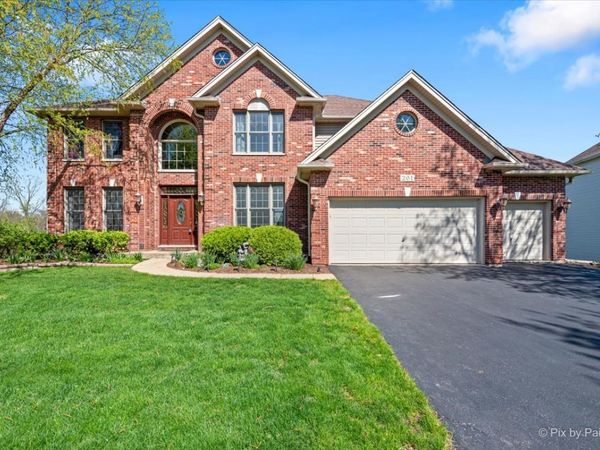 261 Johnson Woods Drive, Batavia, IL 60510