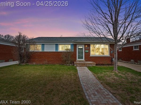 21617 Barton Street , St. Clair Shores, MI 48081