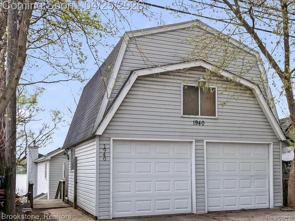1940 S Ortonville Road , Brandon Twp, MI 48462