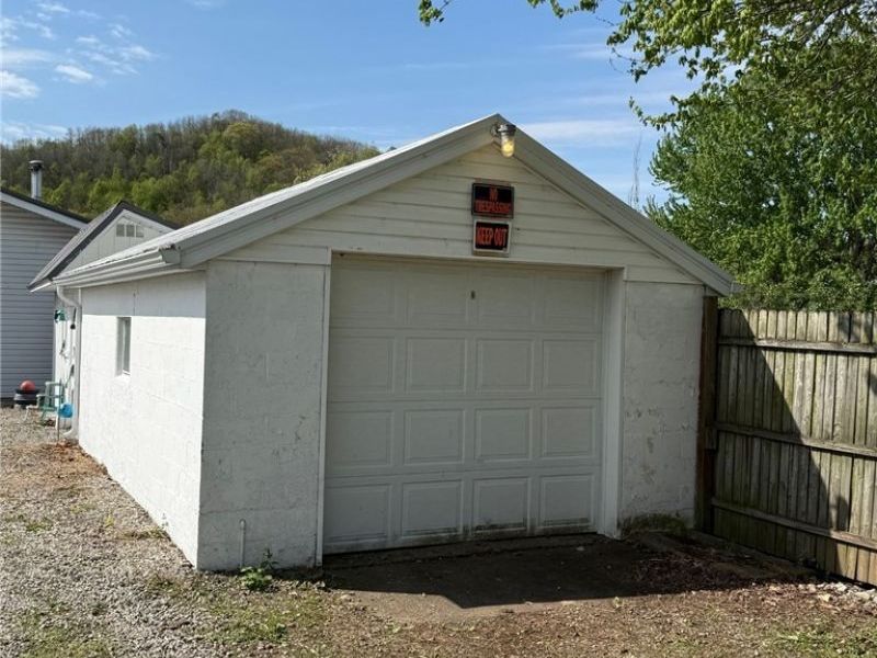 57165 County Road 9, West Lafayette, OH 43845 Photo 2