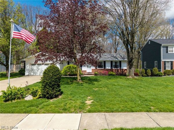 2357 Woodpark Road , Akron, OH 44333