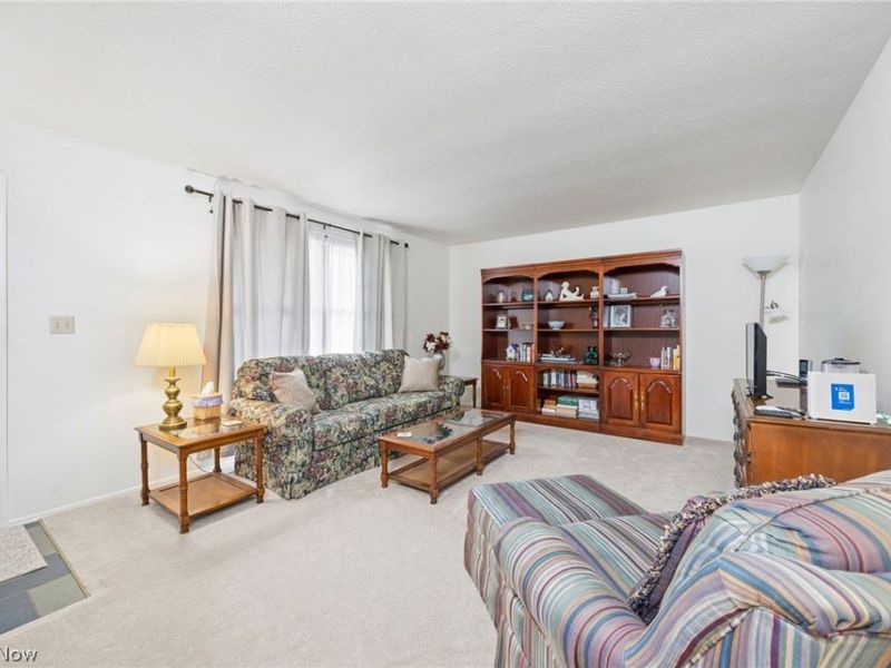 2357 Woodpark Road, Akron, OH 44333 Photo 11