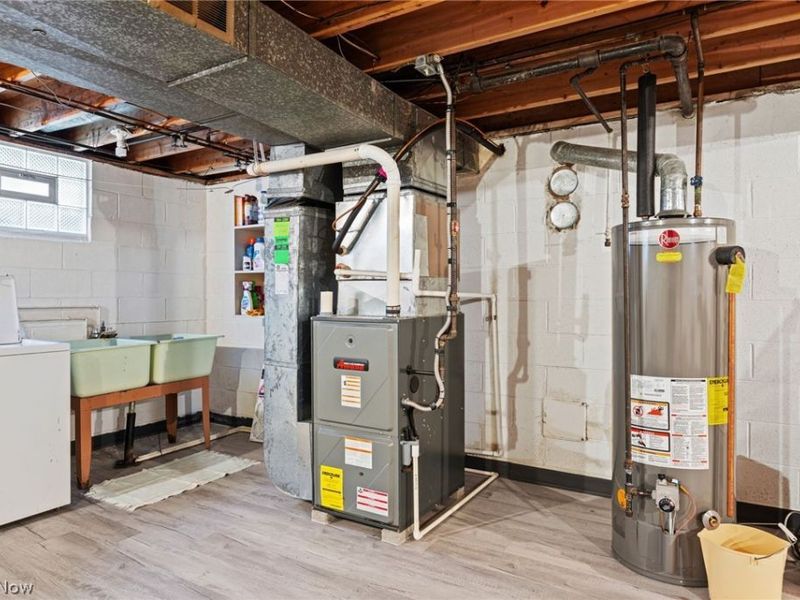 2357 Woodpark Road, Akron, OH 44333 Photo 28