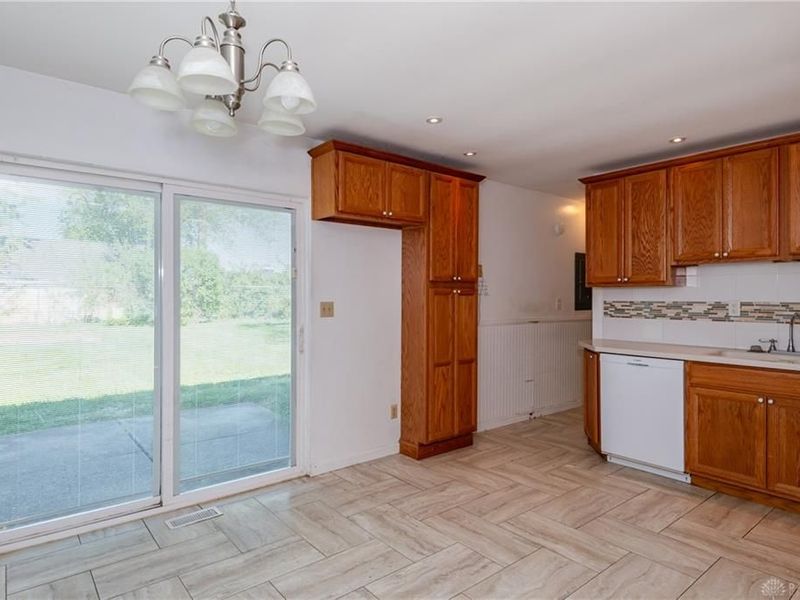 1480 Oshaughnesy Drive, Xenia, OH 45385 Photo 10