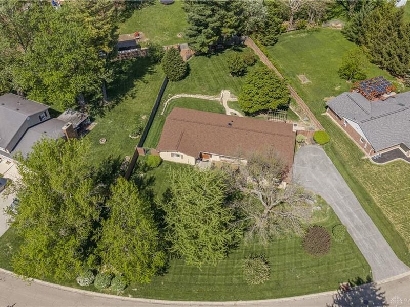 3158 Claydor Drive, Beavercreek, OH 45431 Photo 2