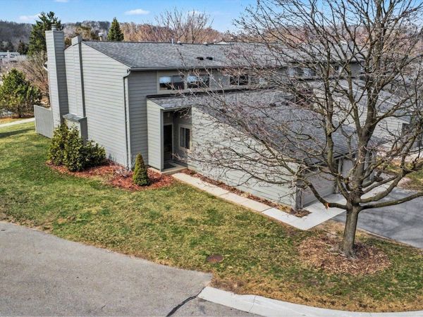 719 Watersedge Drive, Ann Arbor, MI 48105