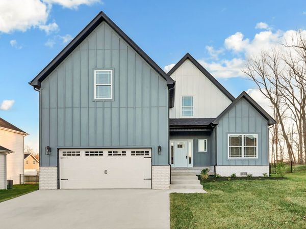 994 Alton Dr , Clarksville, TN 37043