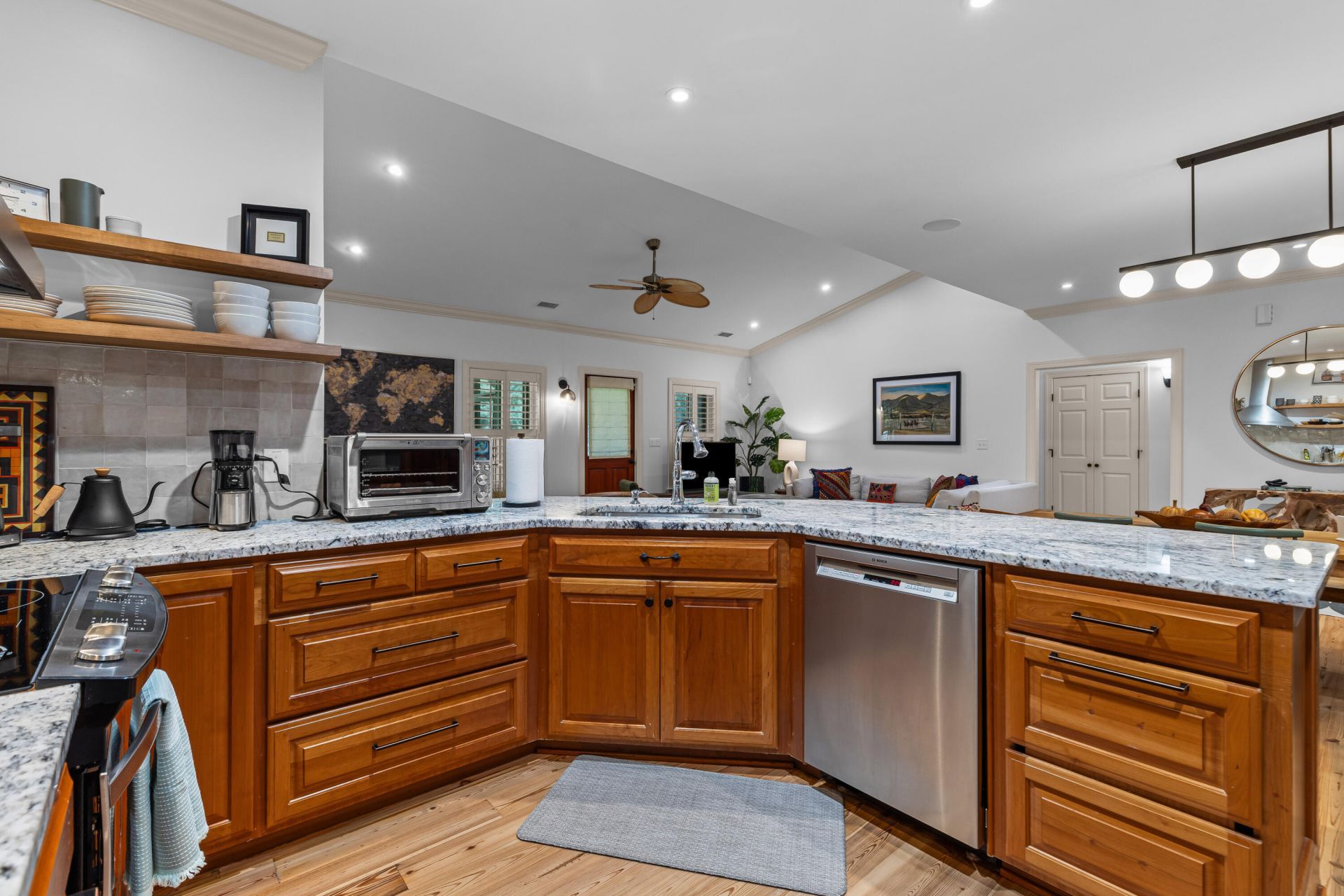 214 6th Avenue Photo 13