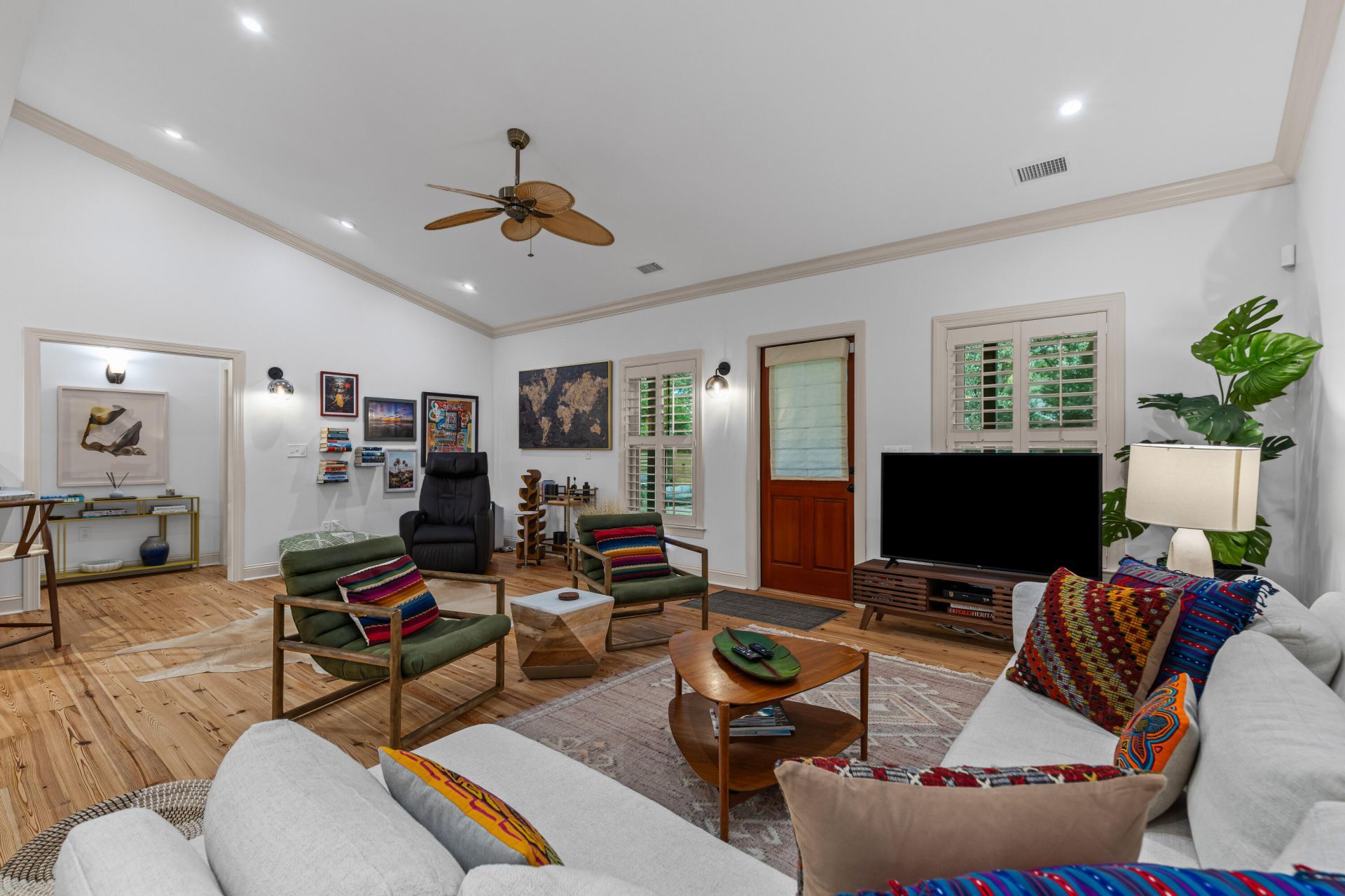 214 6th Avenue Photo 4