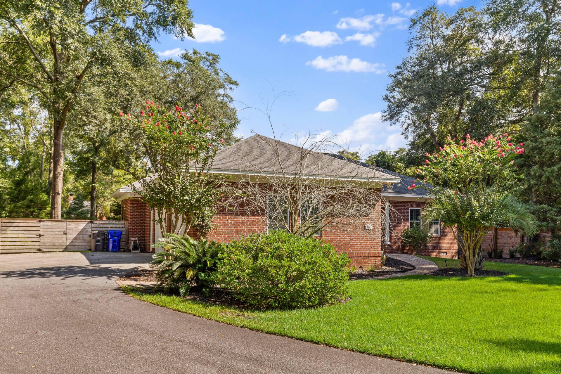 214 6th Avenue Photo 44