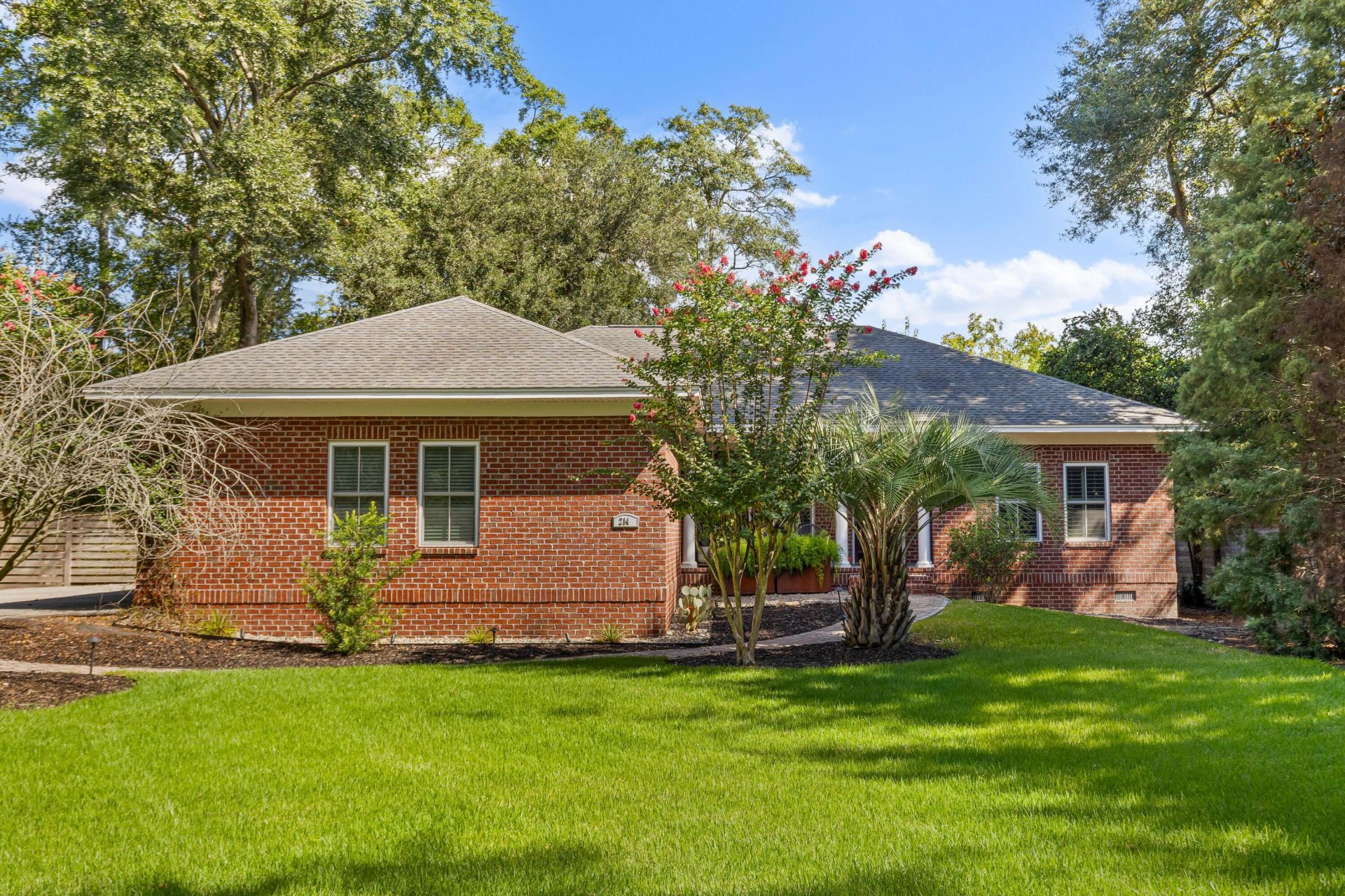 214 6th Avenue Photo 46