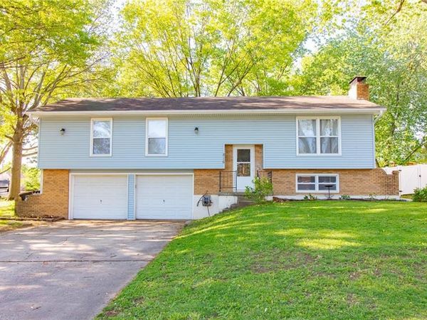 816 E Market Street, Warrensburg, MO 64093