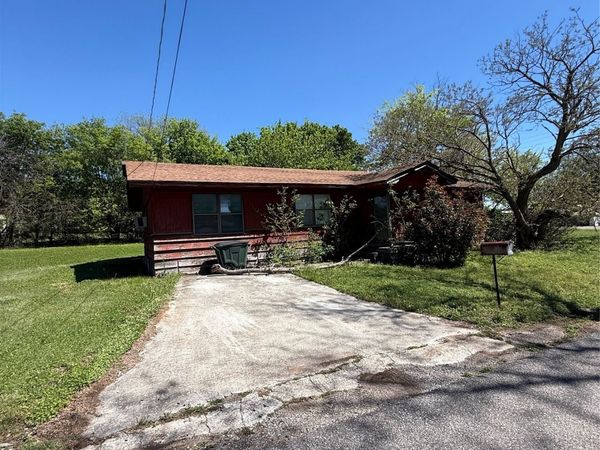 1301 W 8th , Sulphur, OK 73086