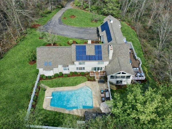 10 Cemetery, Mendon, MA 01756