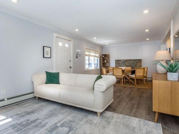 39 Birchcroft Rd, Canton, MA 02021
