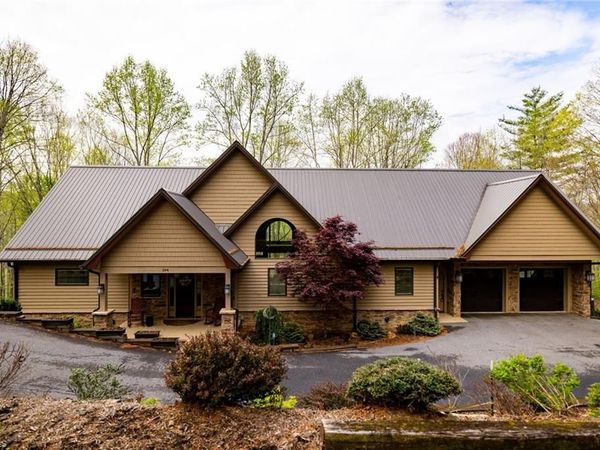 594 Village Pine Drive , Jefferson, NC 28640