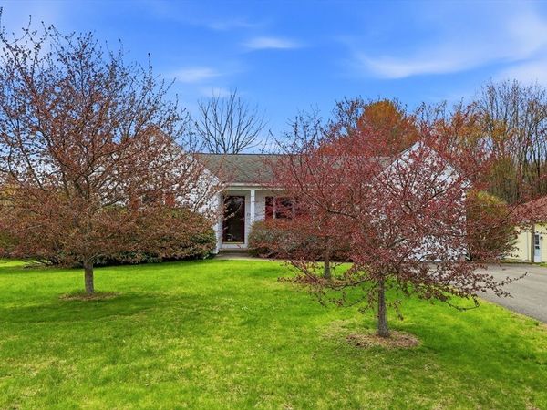 23 Tucker Ln, Belchertown, MA 01007