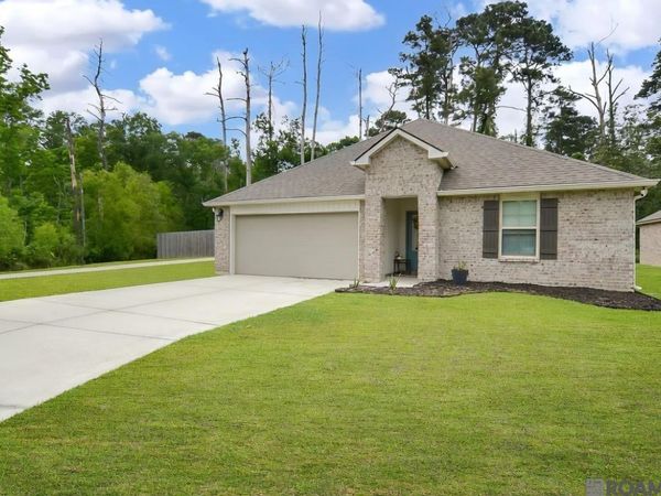 30891 Clearview Ct, Denham Springs, LA 70726