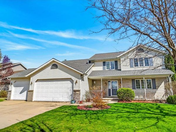 1205 Greenbrier Drive, Waunakee, WI 53597
