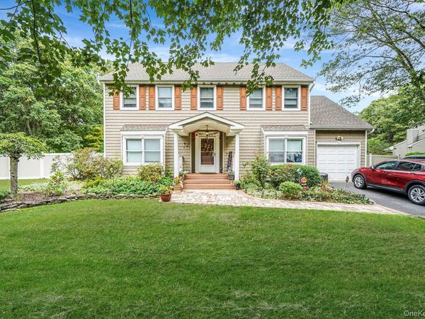 3 Avon Avenue , Port Jefferson Station, NY 11776