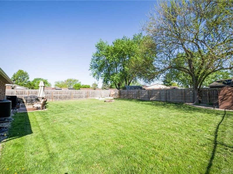 2407 Waterford Drive, Troy, OH 45373 Photo 20