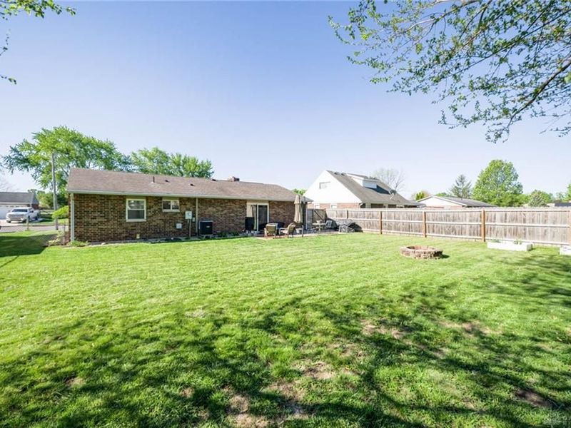 2407 Waterford Drive, Troy, OH 45373 Photo 23