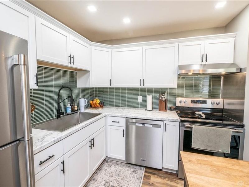 2407 Waterford Drive, Troy, OH 45373 Photo 7