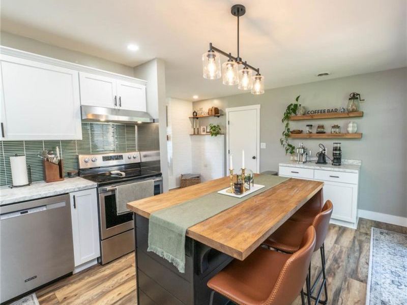 2407 Waterford Drive, Troy, OH 45373 Photo 8