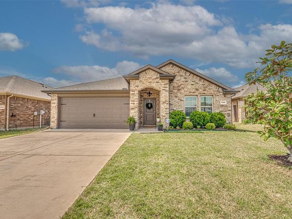 1805 Yale Street, Farmersville, TX 75442