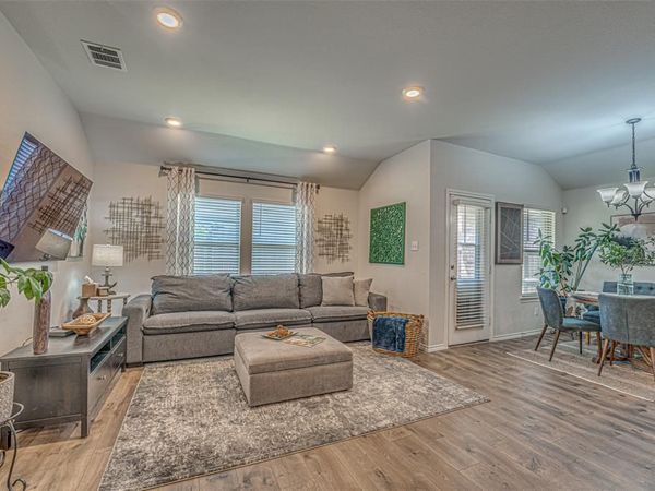 1805 Yale Street, Farmersville, TX 75442