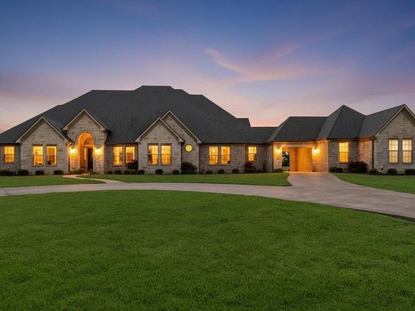 107 Fairway Parks Drive, Corsicana, TX 75110